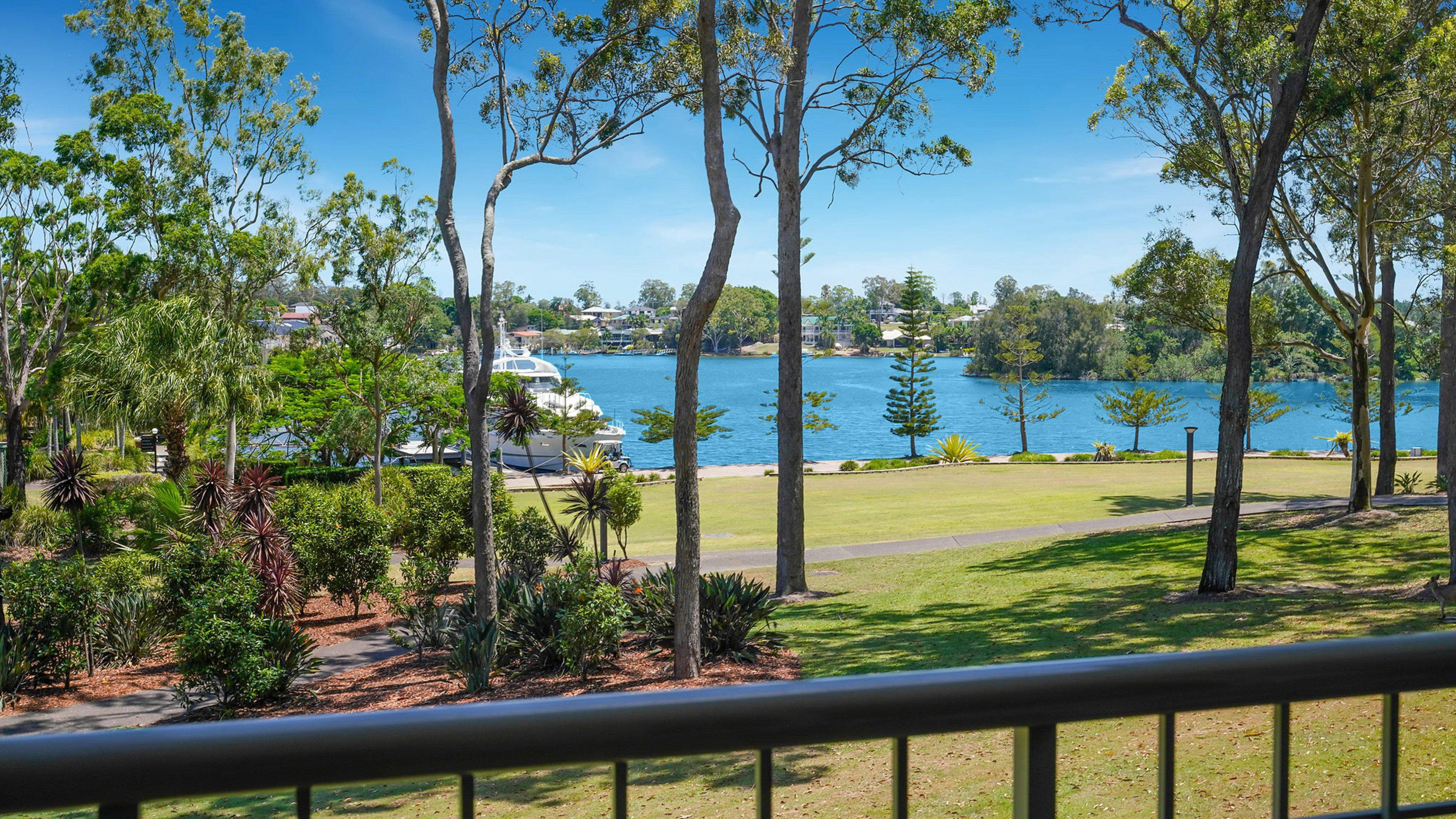 Intercontinental Sanctuary Cove Resort By Ihg Guldkusten Exteriör bild Lake Awoonga, 2015