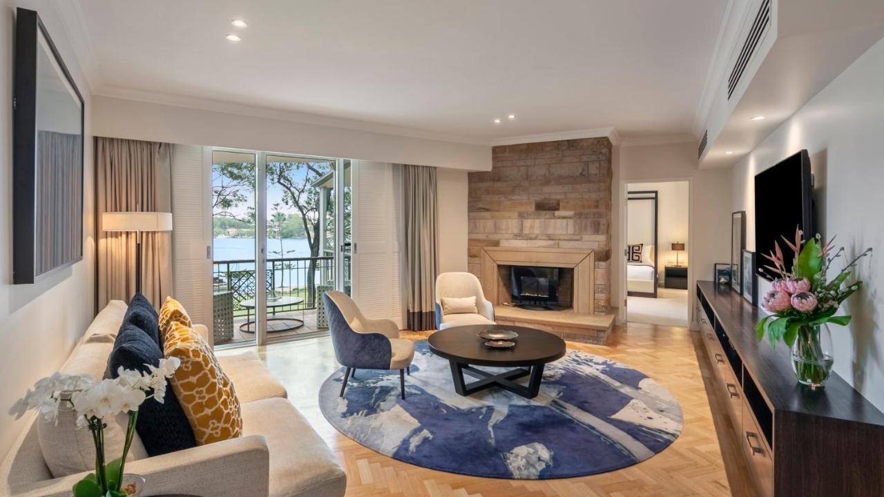 Intercontinental Sanctuary Cove Resort By Ihg Guldkusten Exteriör bild A suite at the InterContinental Sanctuary Cove Resort