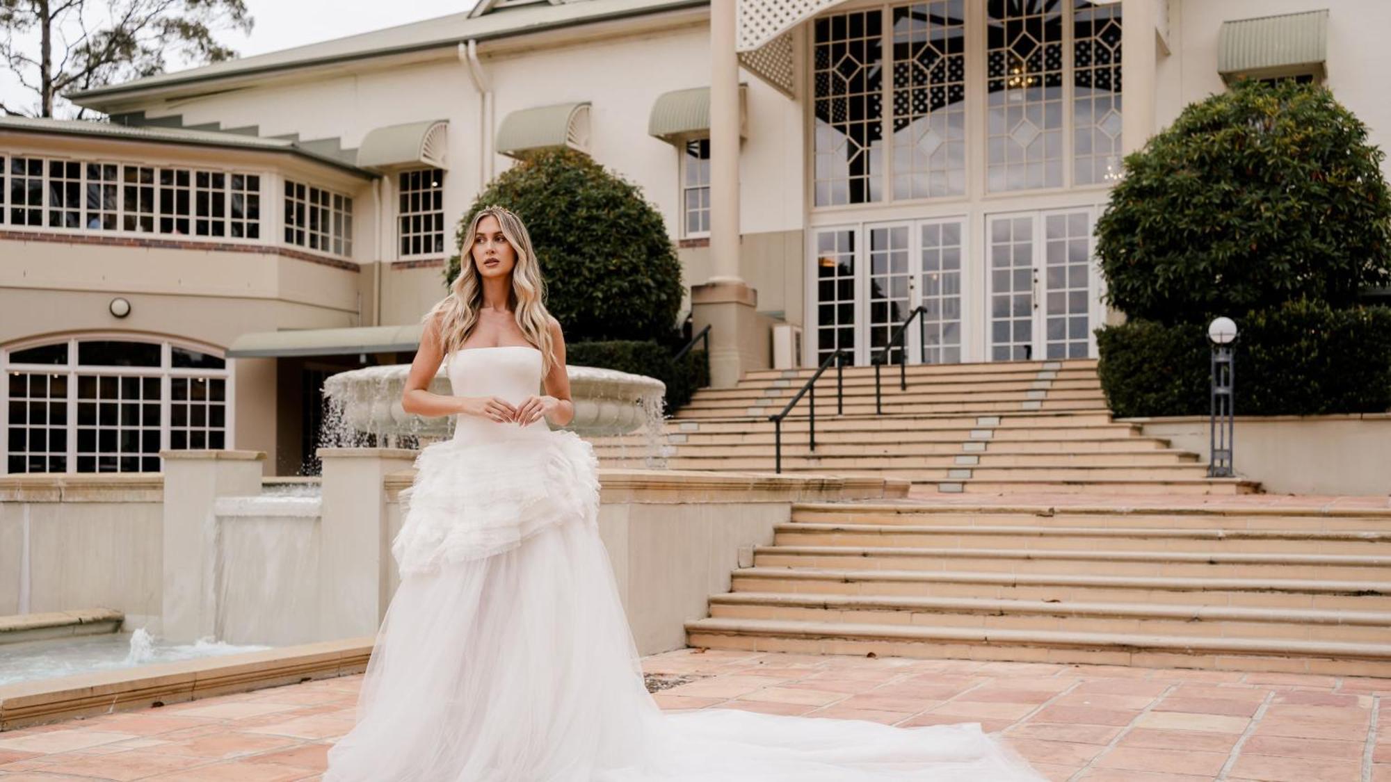 Intercontinental Sanctuary Cove Resort By Ihg Guldkusten Exteriör bild A bride wearing a wedding dress
